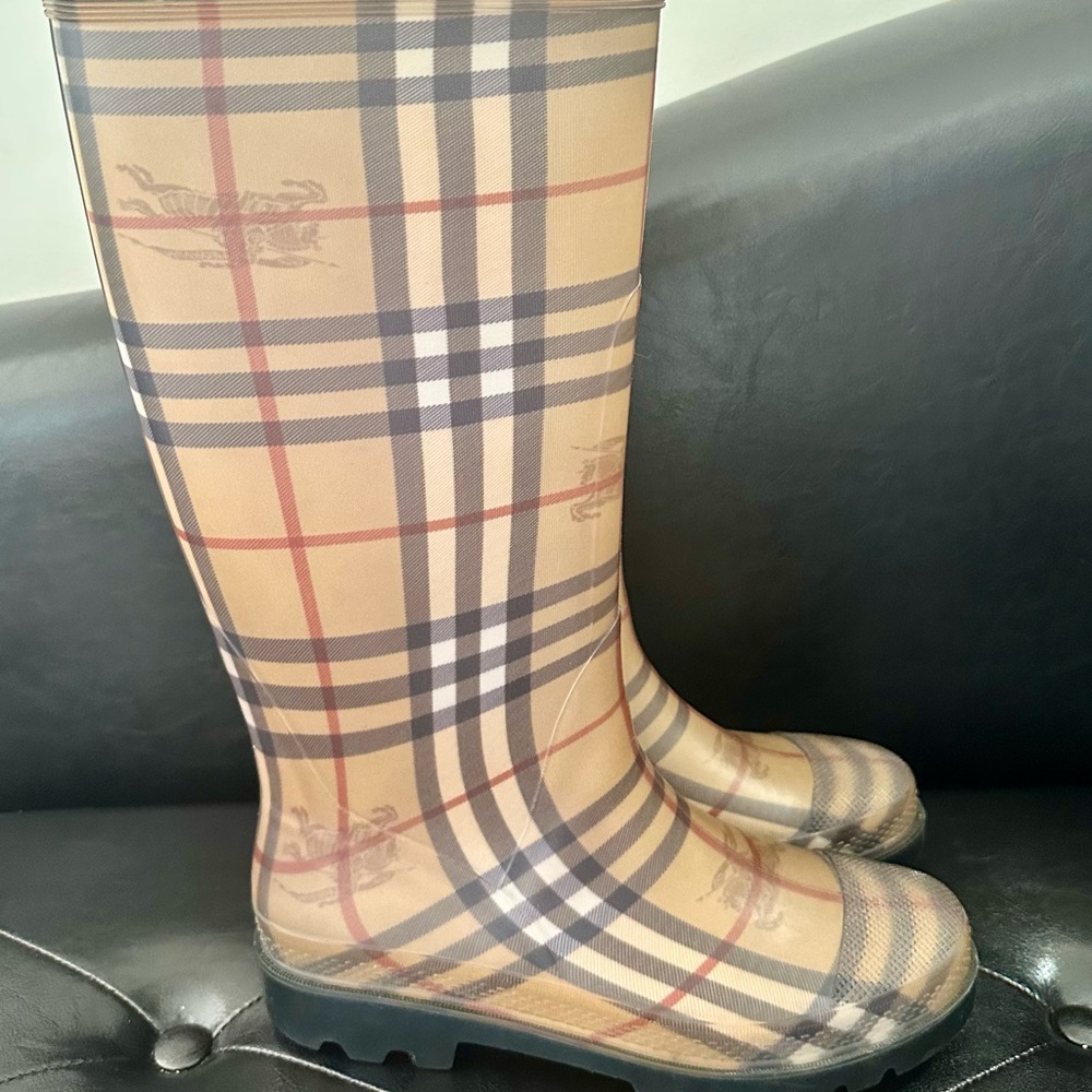 Authentic Haymarket Check Pattern Rubber Rain Boots Women’s Size 9 (NO BOX) - Picture 2 of 7